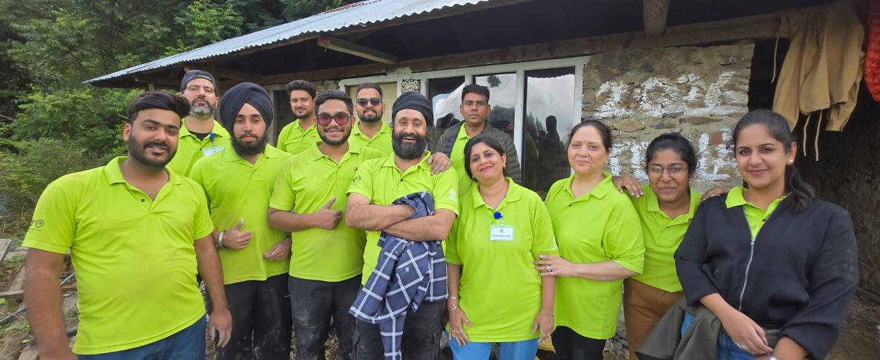 The green Texla group together after service work