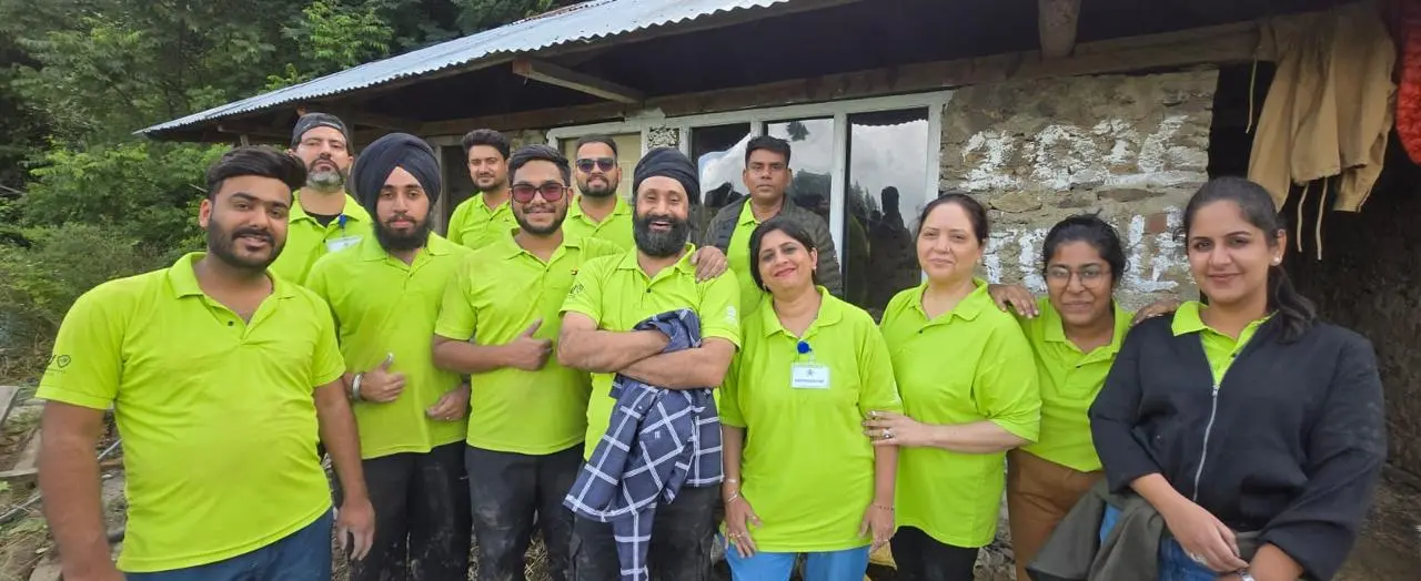 The green Texla group together after service work